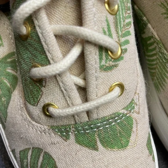 Unique Keds on platform with linen colored background and tropical leaf design - Picture 7 of 8